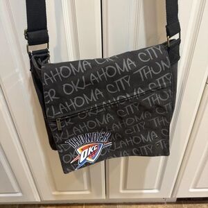 Oklahoma City Thunder Black Messenger Bag
